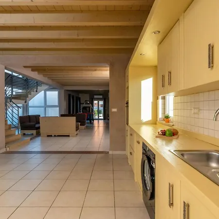 Bellavista Fuer 16 Gaeste Mit Hockeytisch By Interhome